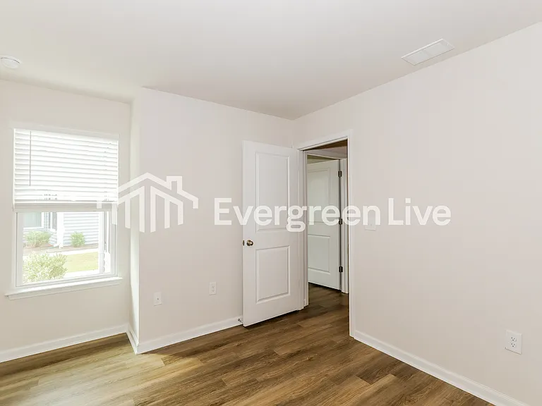 2223 Courtina Way — Photo 12