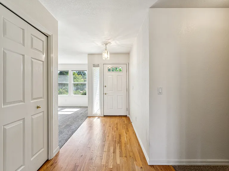 24963 Fox Ridge Dr — Photo 47