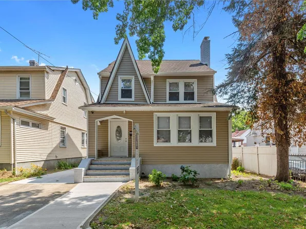 92-23 212th Street, Queens Village, NY 11428