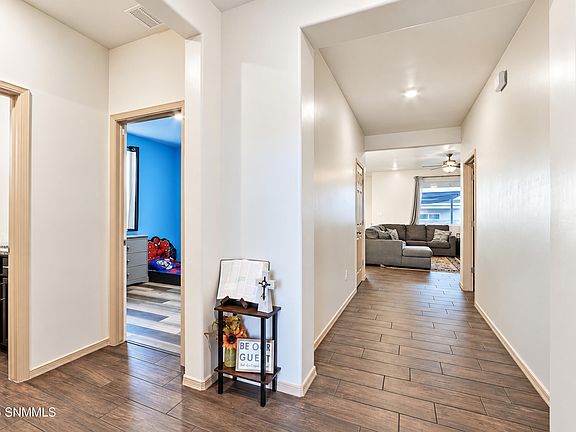 5th image of 6103 Clapton Pl