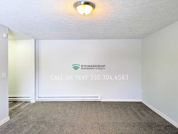 5th image of 1111 N Elm St APT M