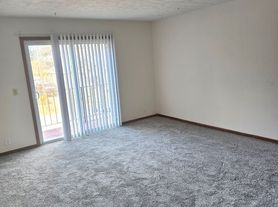 Greenspan Apartments - Schwalb Realty, 2 beds  2.0 baths (1100 sqft)