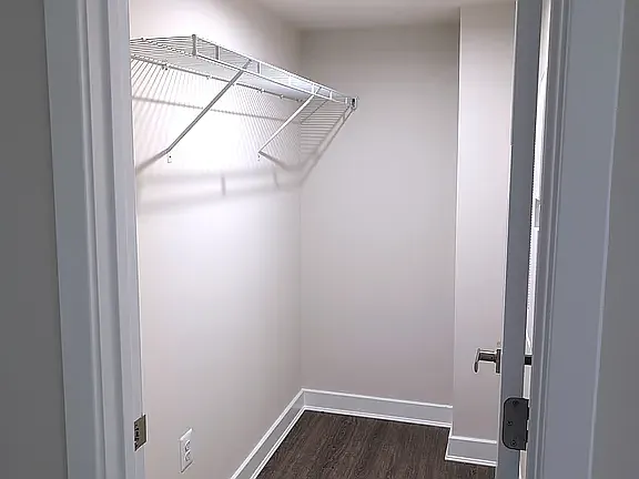 723 Kalmar Ln — Photo 14