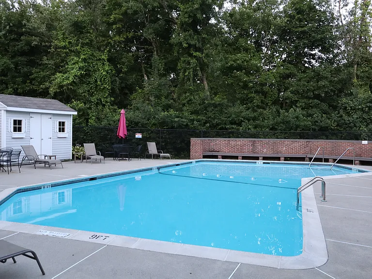 611 Nassau Dr — Photo 24