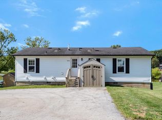 555 S Lakeview Dr, Lowell, IN 46356