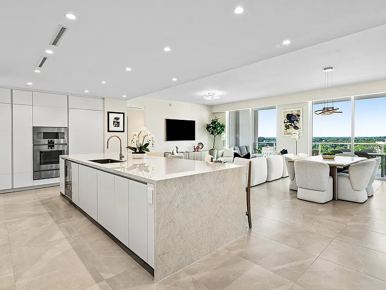 220 SE Mizner Blvd #810 — Photo 13