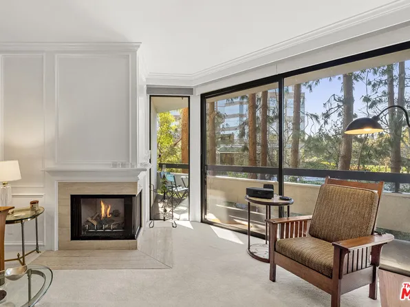 2102 Century Park Ln APT 215, Los Angeles, CA 90067