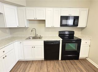 609 Pine Bnd, Chesapeake, VA 23320