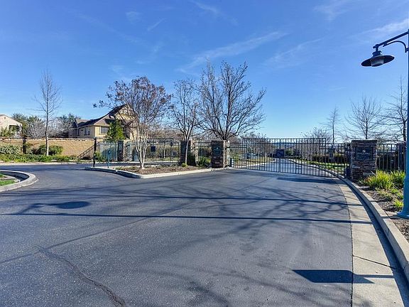 3rd image of 4173 Torrazzo Way