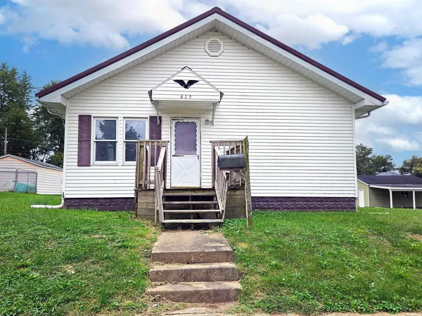415 W 6th St, Bicknell, IN 47512