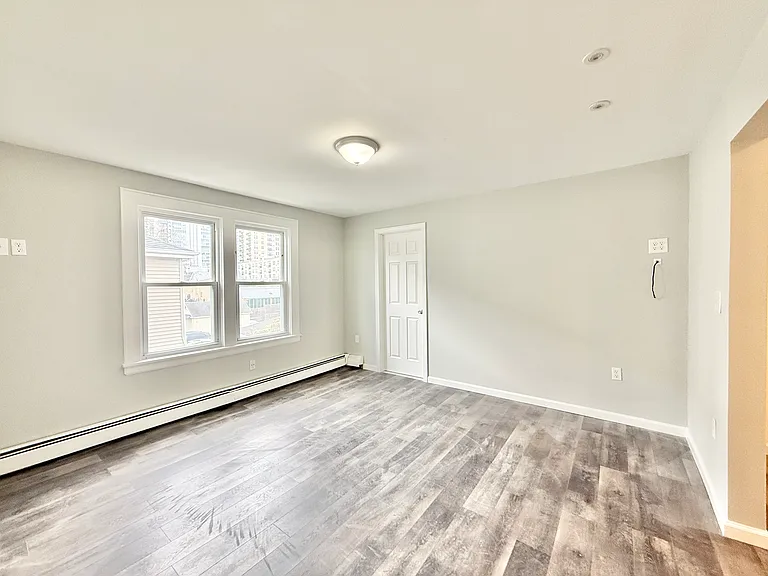52 Manor St #1 — Photo 24