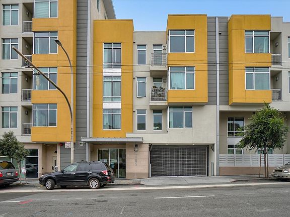4th image of 2655 Bush St APT 206