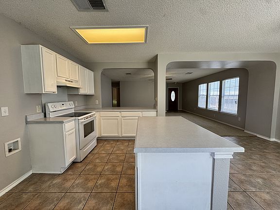 5th image of 1008 Aransas Cv