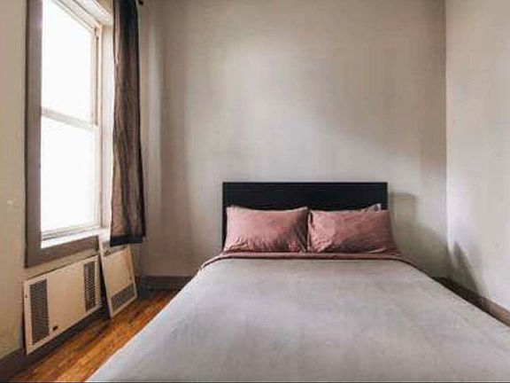 2nd image of 644 Lafayette Ave #2LK