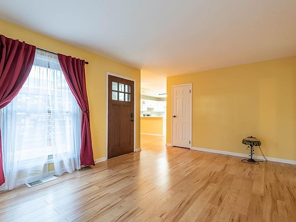 4th image of 3138 S Westminster Way