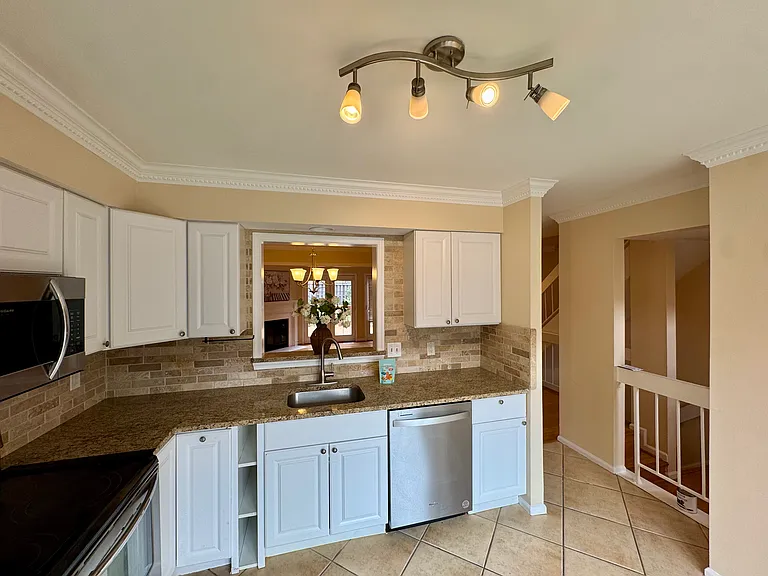 17 Hickory Hill Ct — Photo 7