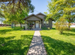 952 9th St, Turlock, CA 95380