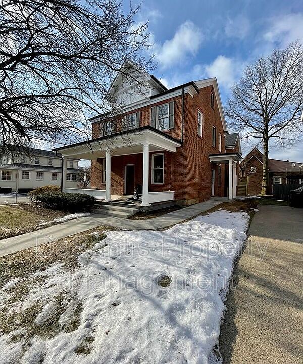 1st image of 634 Beaver St