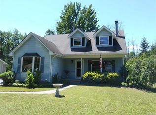 381 Harding Rd, Williamsville, NY 14221