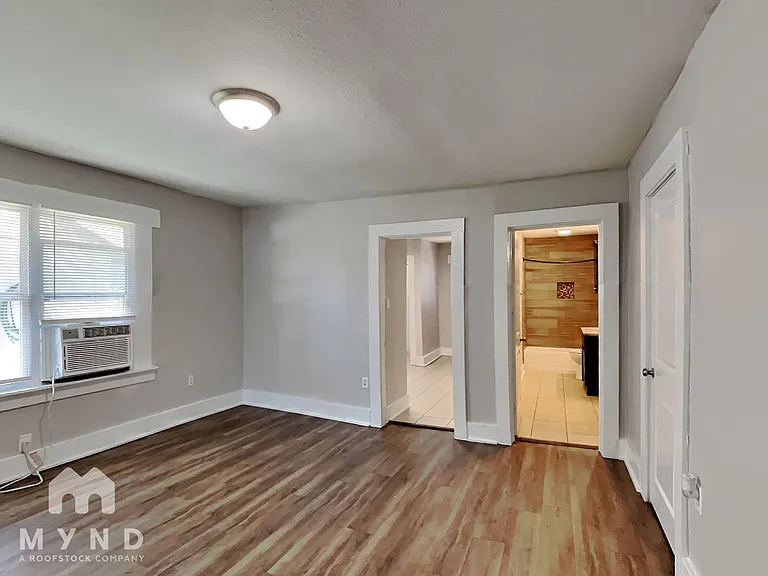 2208 Avenue U #B — Photo 11