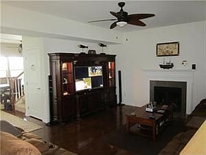 3rd image of 221 Waterford Park