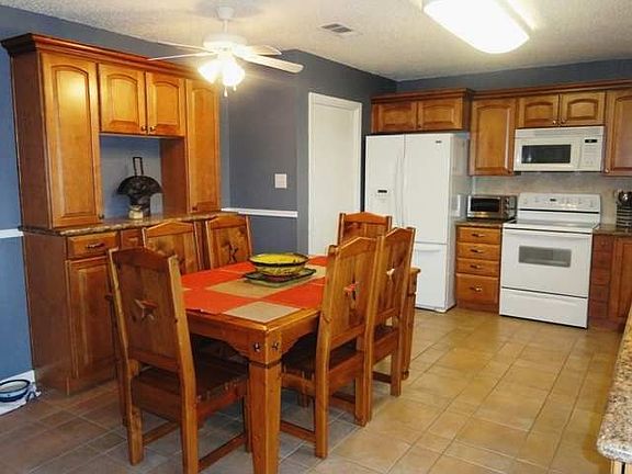 3rd image of 2203 Avenue N