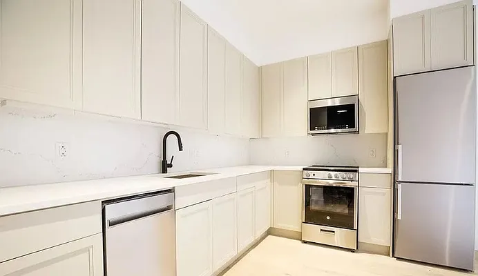 Rented by Dalan Rentals | media 23