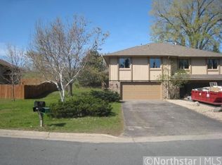 14610 Southpointe Ct, Burnsville, MN 55306