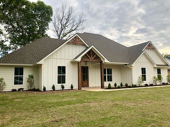 3rd image of 18346 Timber Oaks Dr