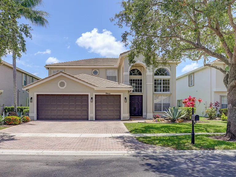19644 Estuary Dr — Photo 2