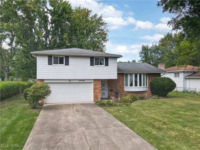 29408 Stewart Dr, North Olmsted, OH, 44070