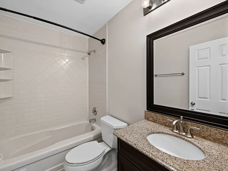 268 Southwicke Dr #B — Photo 9