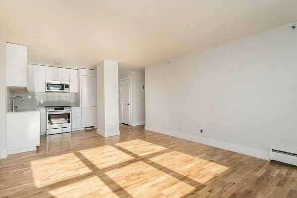 Carson Tower — Photo 30