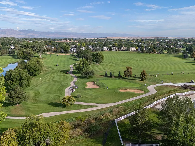 Indian Peaks Golf Course close by.