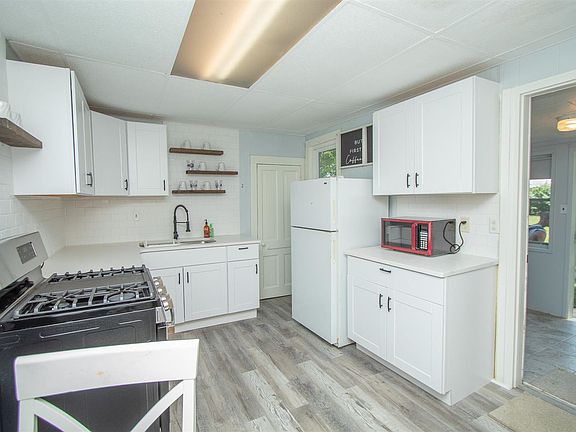 5th image of 1401 Gary Ave