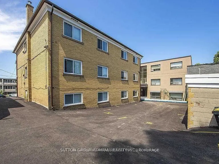 77 Garthdale Ct #2 — Photo 30