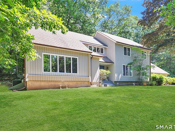 2nd image of 29 Foxwood Road