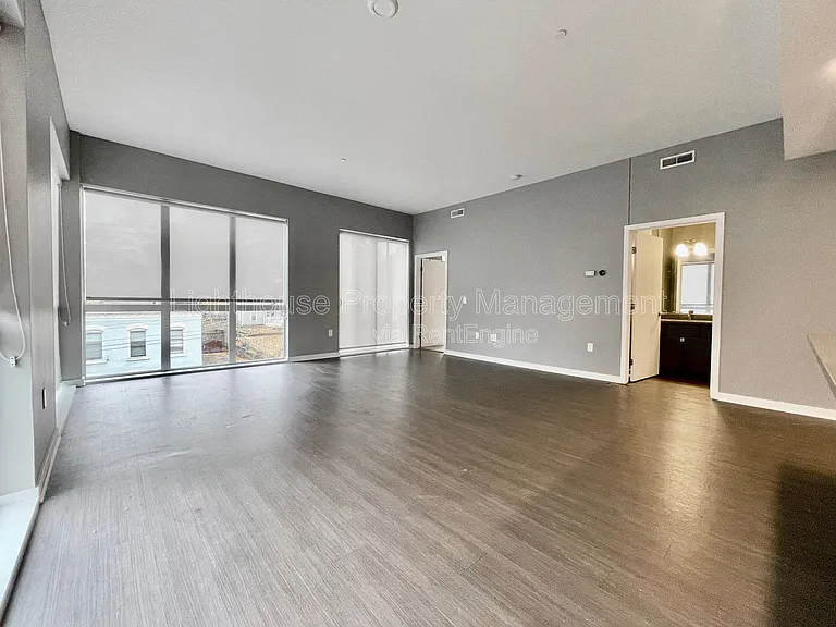 555 Michigan St NE #304 — Photo 10