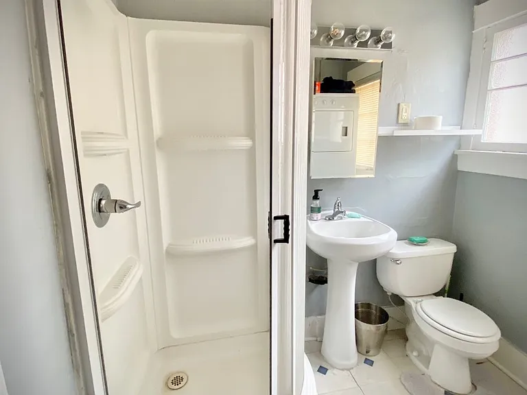 715 East 5th Street - 717 E. 5TH — Photo 9