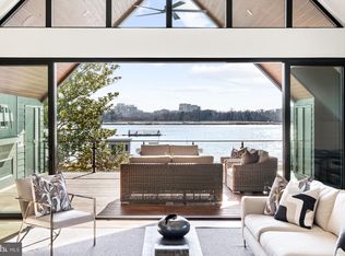 4820 Hutchins Pl NW, Washington, DC 20007