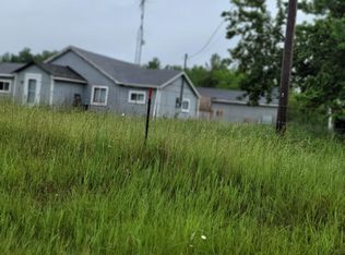 732 E Indian Lake Dr, Gladwin, MI 48624