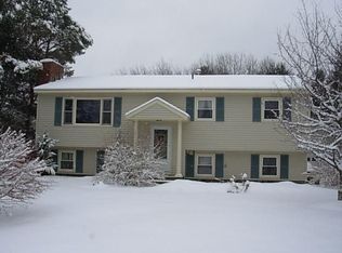 126 Heritage Ln, Colchester, VT 05446