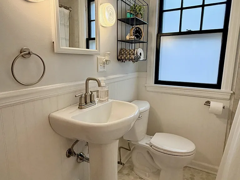130 S Riverside Dr — Photo 18