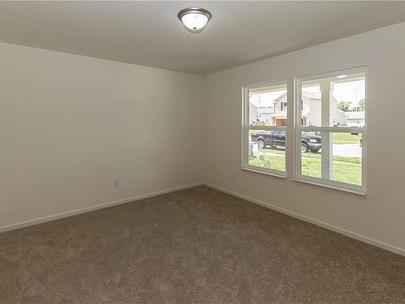 3rd image of 3403 Black Forest Ln
