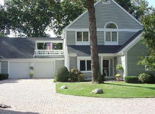 8 Barnes Rd, Stamford, CT 06902