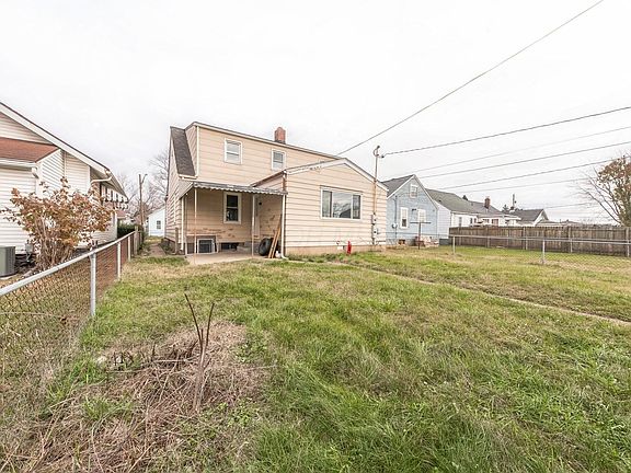 3rd image of 914 Jefferson Ave