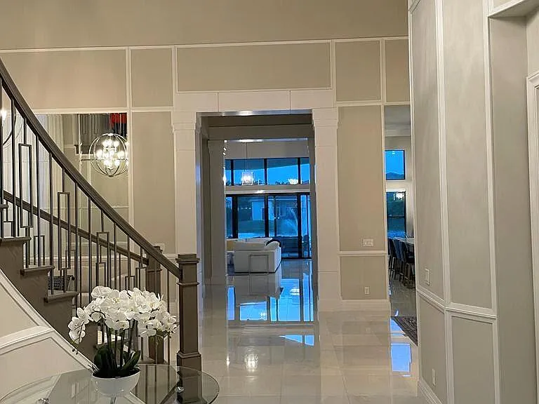 6930 NW 27th Ave — Photo 3