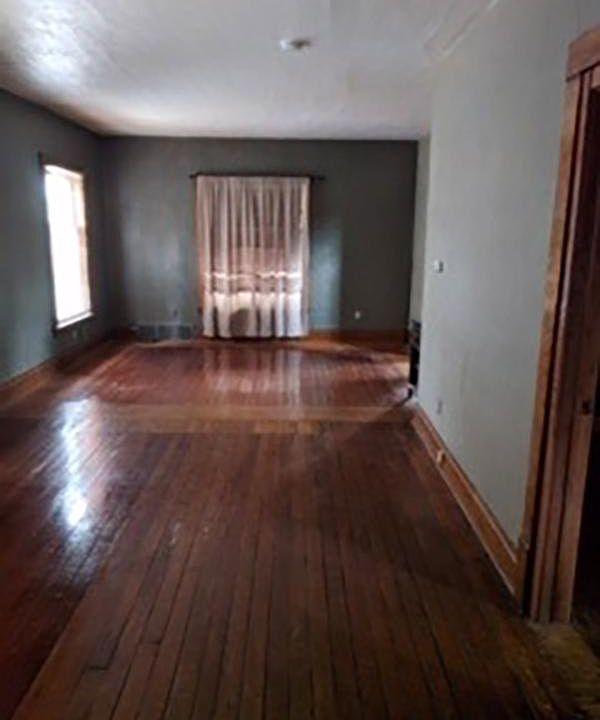 1st image of 220 Rumsey Ave