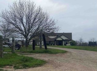 215 Newman Rd, Ennis, TX 75119