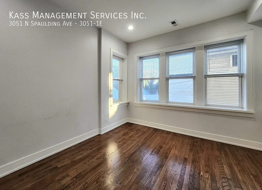 Building Photo - 3051 N Spaulding Ave #1E
